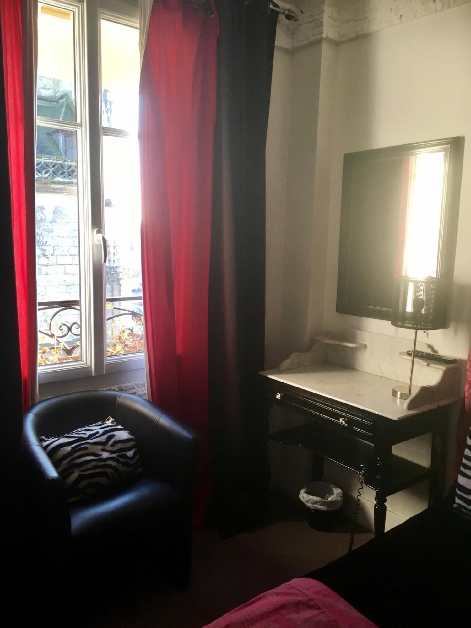 Hotel Boutique Saint-Louis リジュー エクステリア 写真